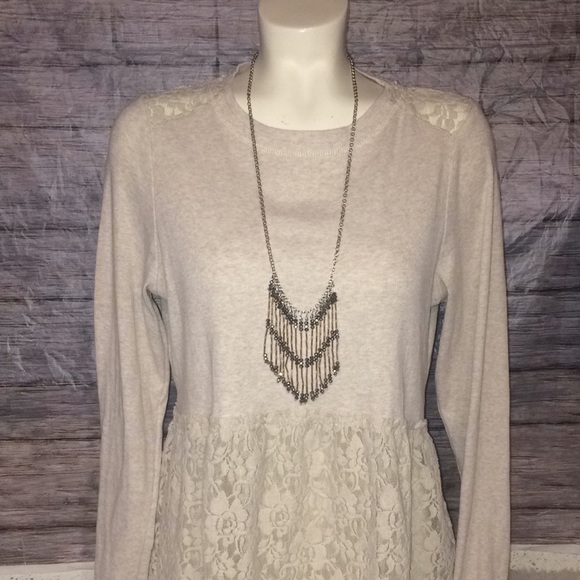 Taylor & Sage Ribbed Peplum & Lace Top - Picture 2 of 8